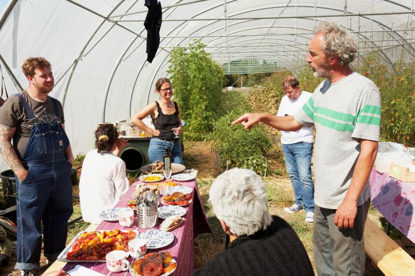 Les chefs des Darons, Bercail et Origines au potager étaient notamment présents pour accommoder les fruits de saison récoltés par l’association